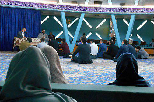 Hamburg Islamic Center Host Sessions on Answering Religious Questions