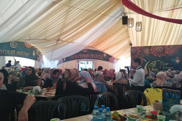 Quran Competition Held at Moscow’s Ramadan Tent