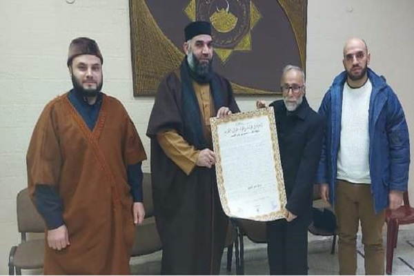 لبنان: دار القرآن في طرابلس تكرّم حافظة للقرآن کاملاً
