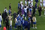 Italienische Fans protestieren gegen Abspielen der Hymne des Schein-Regimen beim sichersten Spiel der Welt