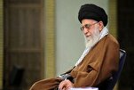 Ayatollah Khamenei Stresses Performing Prayers on Time