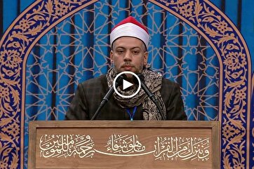 Egyptian Qari Recites Quran in Meeting with Ayatollah Khamenei