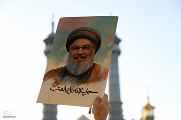 Photo Gallery: Qom People Commemorate Nasrallah on Funeral Day