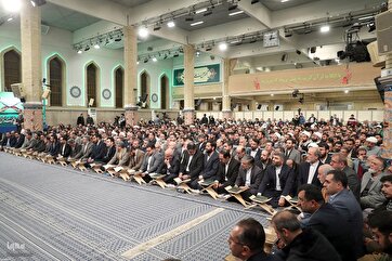 Leader Attends Quranic Event in Tehran on First Day of Ramadan