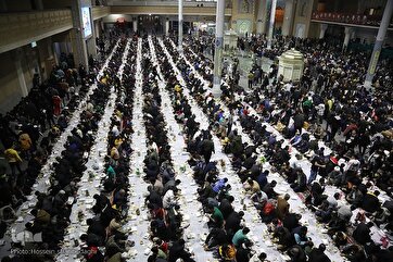 In Photos: Iftar Meals at Qom Holy Shrine