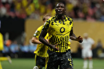 La recitación del Corán por parte de la estrella guineana de la Bundesliga deleita a la afición