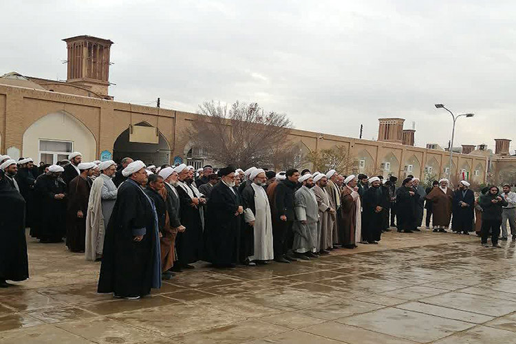 تجمع روحانیون و طلاب یزدی در محکومیت اقدام تروریستی آمریکا
