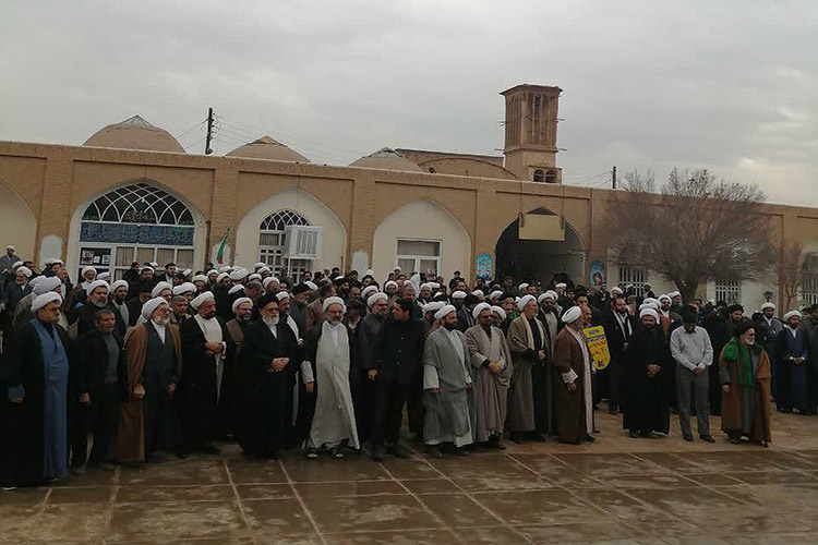 تجمع روحانیون و طلاب یزدی در محکومیت اقدام تروریستی آمریکا