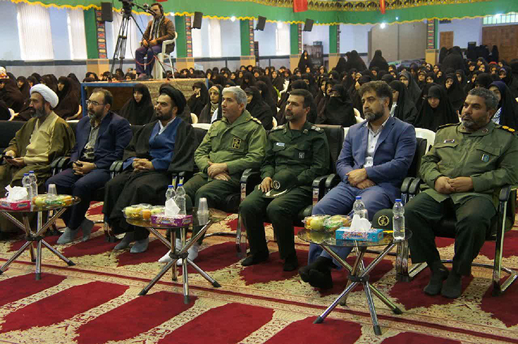 همایش «بانوی انقلابی» در یزد