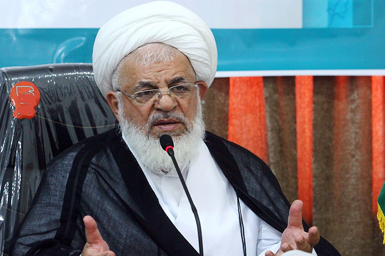 قدردانی امام جمعه یزد از خدمتگزاران سلامت قدردانی امام جمعه یزد از خدمتگزاران سلامت