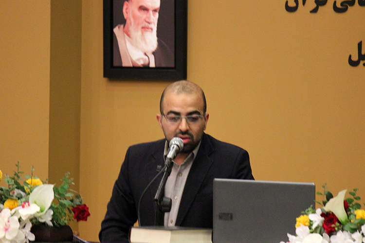 حسن مختاری، داور یزدی