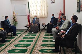 مسئولان با تأسی از شهید سلیمانی در میدان عمل باشند