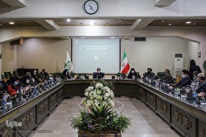 نشست «هنر و اندیشه در ادبیات انقلاب اسلامی»