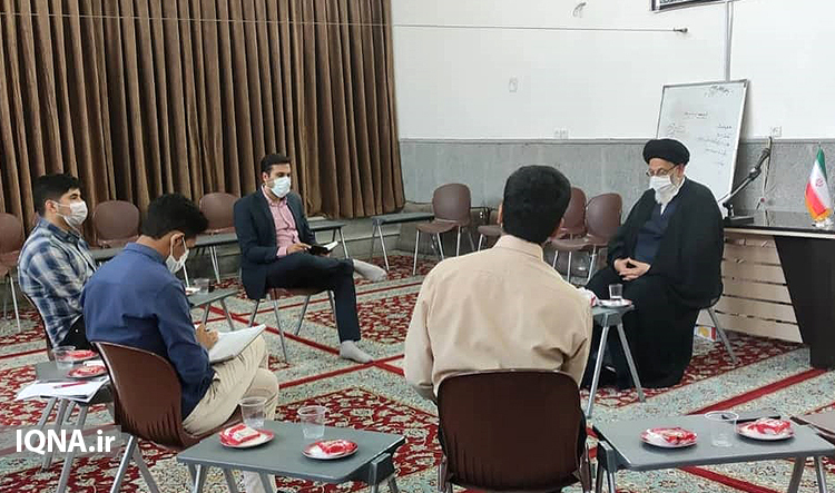 دیدار شورای بسیج دانشگاه‌ فرهنگیان با امام جمعه بخش‌مرکزی‌یزد