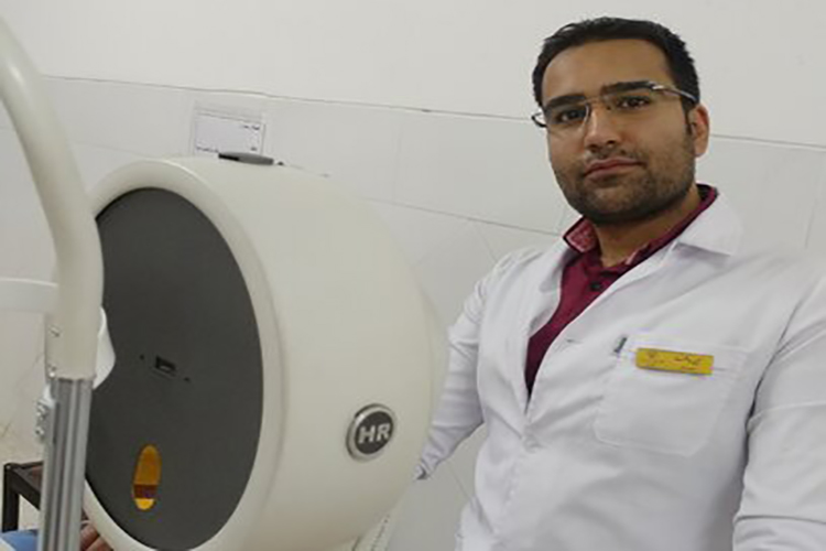 مبین باوفا، دانشجوی قرآنی علوم پزشکی یزد
