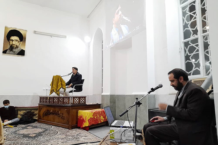 دومین جلسه کرسی تلاوت در یزد
