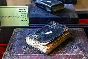 نمایشگاه قرآن و ادعیه خطی در شیراز