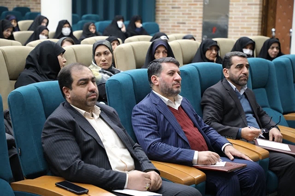 بانوان منتخب یزدی با استاندار دیدار کردند