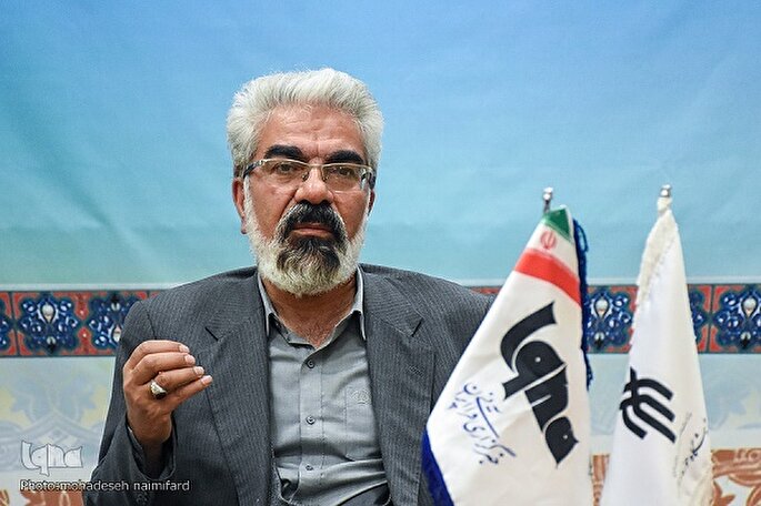 دنیای ذهنی گرایش به وحدت و تقدس دارد