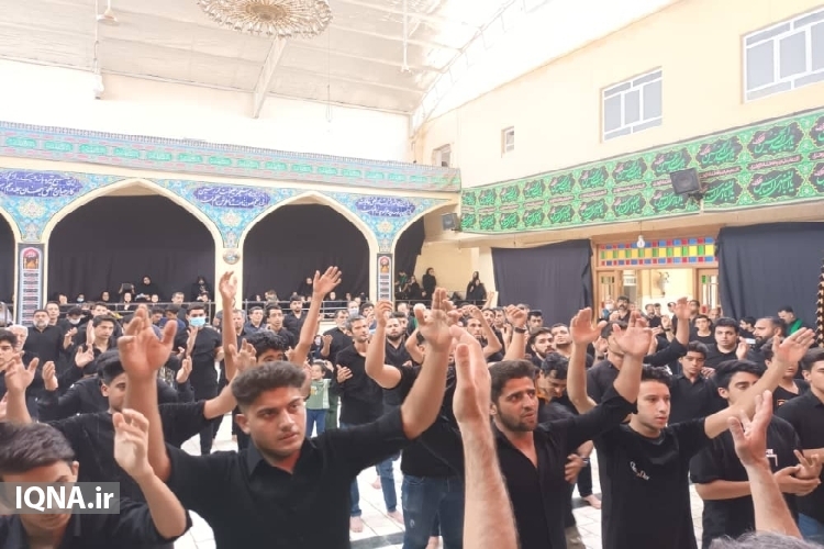 گلریزان حسینی مادر زندانی در یزد را آزاد کرد