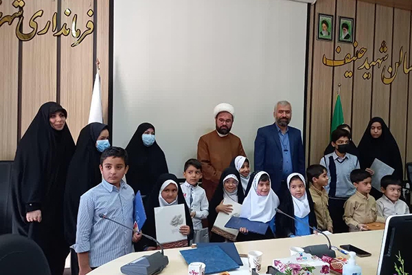 تجلیل از کودکان حافظ قرآن در اردکان