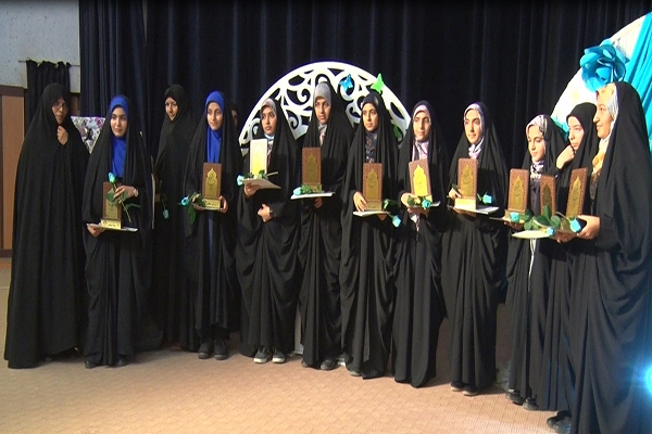 مربیان و حافظان مؤسسه حضرت معصومه(س) میبد