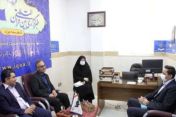 بازدید مدیرکل کتابخانههای یزد از ایکنا بازدید مدیرکل کتابخانههای یزد از ایکنا