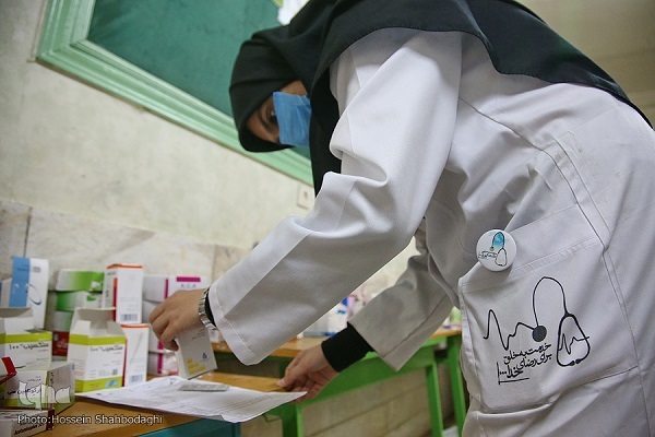 ارائه خدمات جهادی پزشکی برای محرومان به یاد سردار سلیمانی