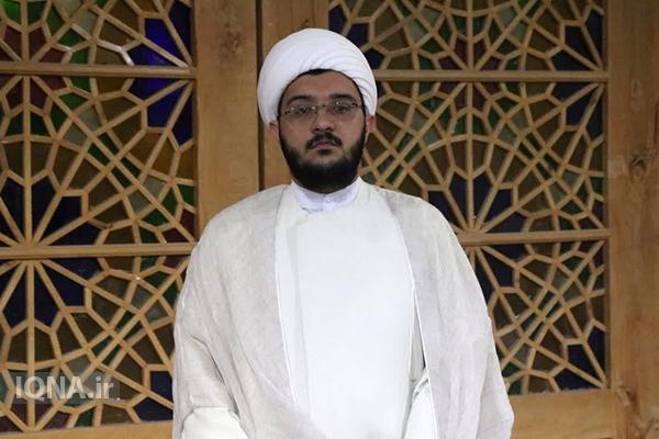 عماد رضایی، مسئول اعتکاف رجبیه مسجد ملااسماعیل یزد عماد رضایی، مسئول اعتکاف رجبیه مسجد ملااسماعیل یزد