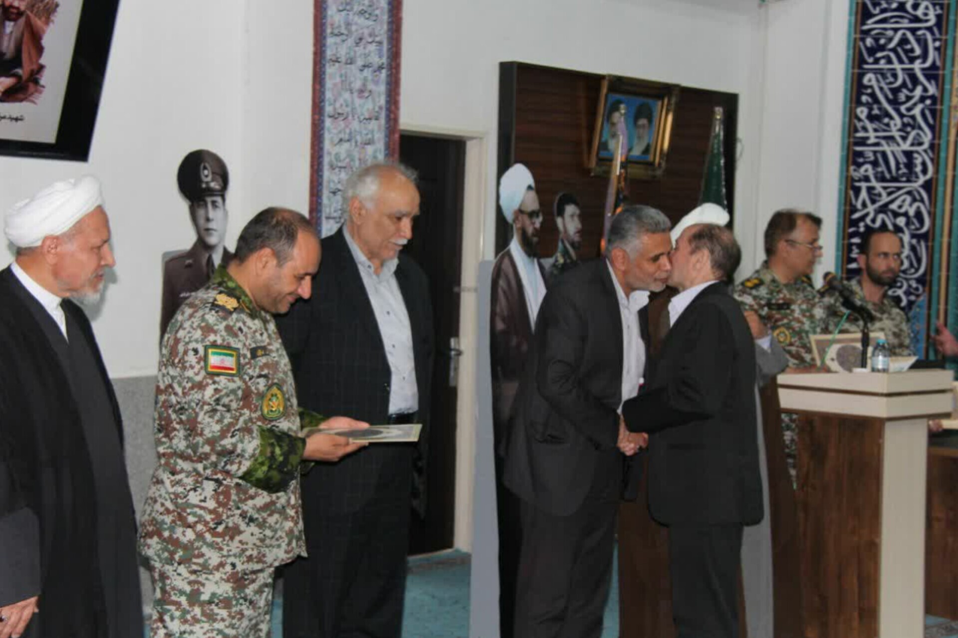 مراسم تجلیل از معلمان منطقه پدافند هوایی شمال تهران برگزار شد + عکس