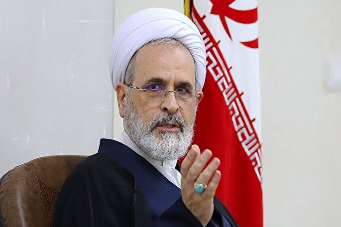 نظام درسی و پژوهشی حوزه پیوست تبلیغ داشته باشد