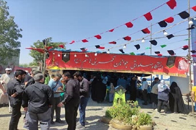 اینجا بین‌الحرمین خادمان است