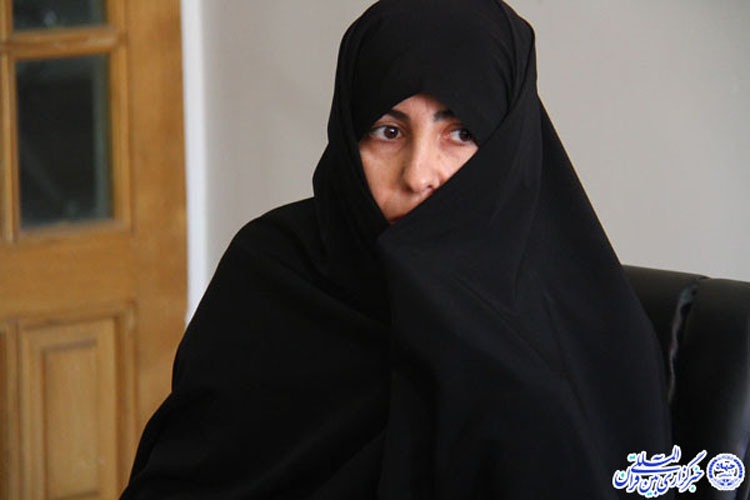 مریم حسن پور، معاون فرهنگی حوزه علمیه خواهران یزد مریم حسن پور، معاون فرهنگی حوزه علمیه خواهران یزد