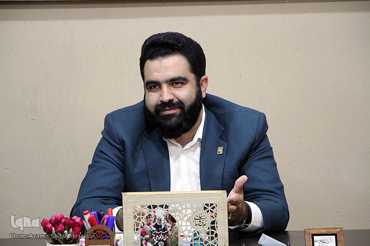 حسین میرشریف، مسئول اتحادیه انجمن‌های اسلامی دانش‌آموزان استان یزد