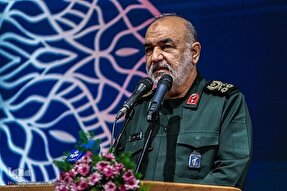 سپاه پاسداران امروز در اوج عزت و اقتدار قرار دارد