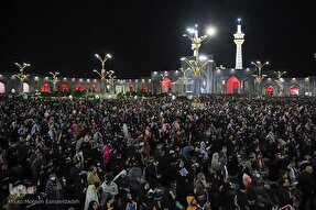 استغاثه سحرگاهی زائران رضوی برای پیروزی رزمندگان اسلام