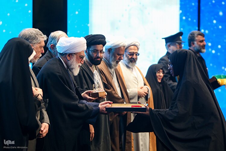 شانزدهمین همایش بانوان قرآن‌پژوه