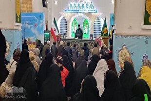 نشست «فروغ فجر در حریم قدس» در حرم رضوی برگزار شد