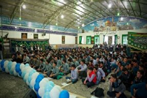 دانش‌آموزان اردکانی آغاز فصل عبادت و بندگی را جشن گرفتند