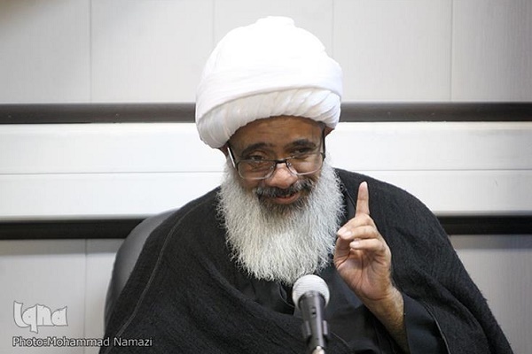 اولین قدم خودسازی پی‌بردن به عیوب خود و اصلاح آن است