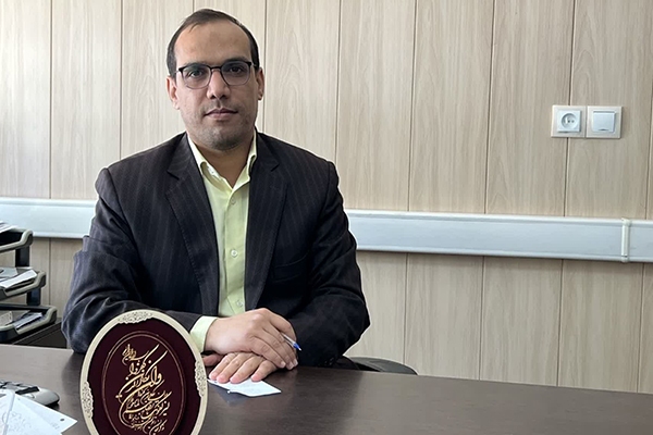 هادی برزگر، کارشناس مسئول قرآن، عترت و نماز آموزش و پرورش ناحیه یک یزد