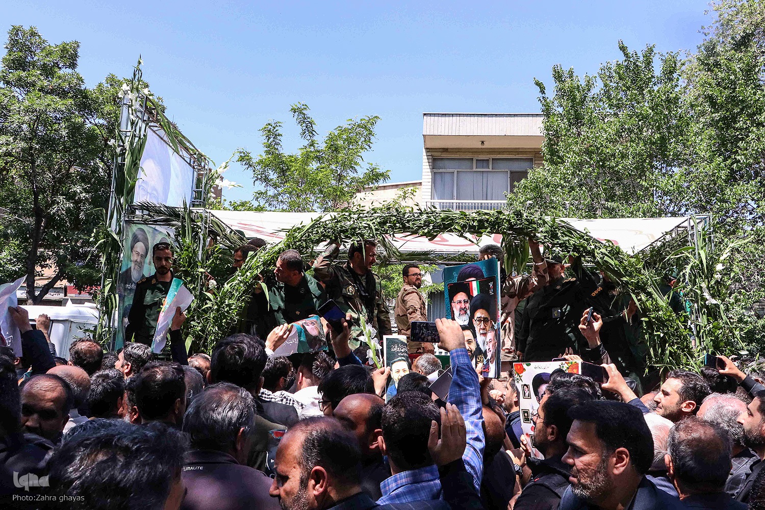 تشییع و تدفین آیت الله آل هاشم در تبریز‎