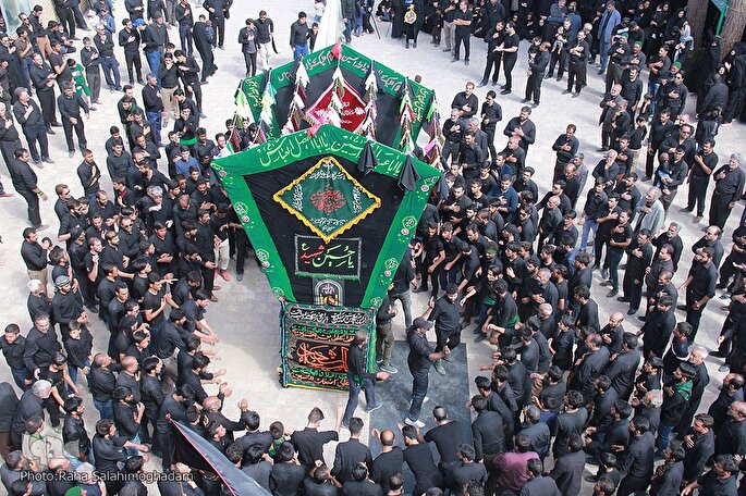 فیلم | آیین نخل‌گردانی در روستای «درخش» بیرجند