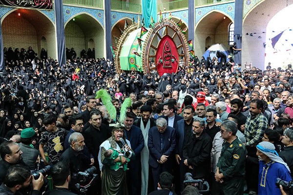 آیین سنتی روستای توت اردکان با حضور وزیر میراث فرهنگی