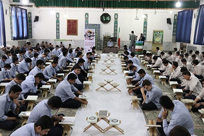 محفل انس با قرآن در مدارس یزد یادبود سید مقاومت + عکس