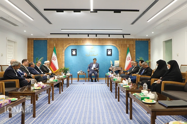 دیدار جامعه قرآنی استان با استاندار یزد