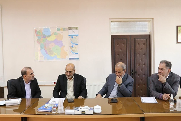 نشست مسئولان بنیاد مهدی موعود(عج) با مدیرکل آموزش و پرورش یزد