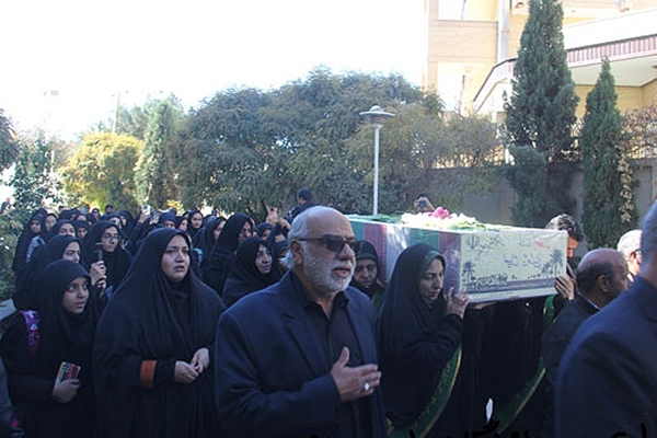 دانشگاه علم و هنر یزد میزبان شهید گمنام شد