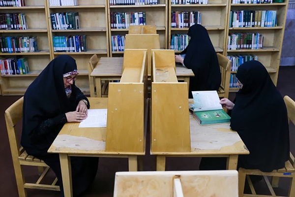 توزیع سه هزار جلد کتاب در بین کتابخانه های مساجد استان یزد