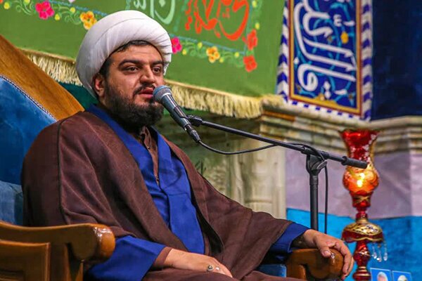 عید فطر فرصتی برای استغفار و ارتباط با خدا است